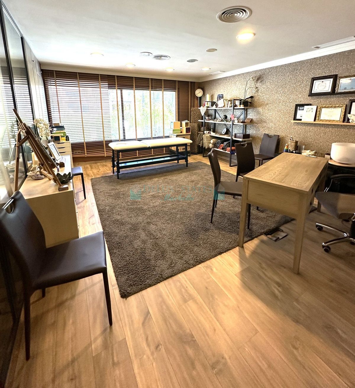 Office for sale in Nueva Andalucia