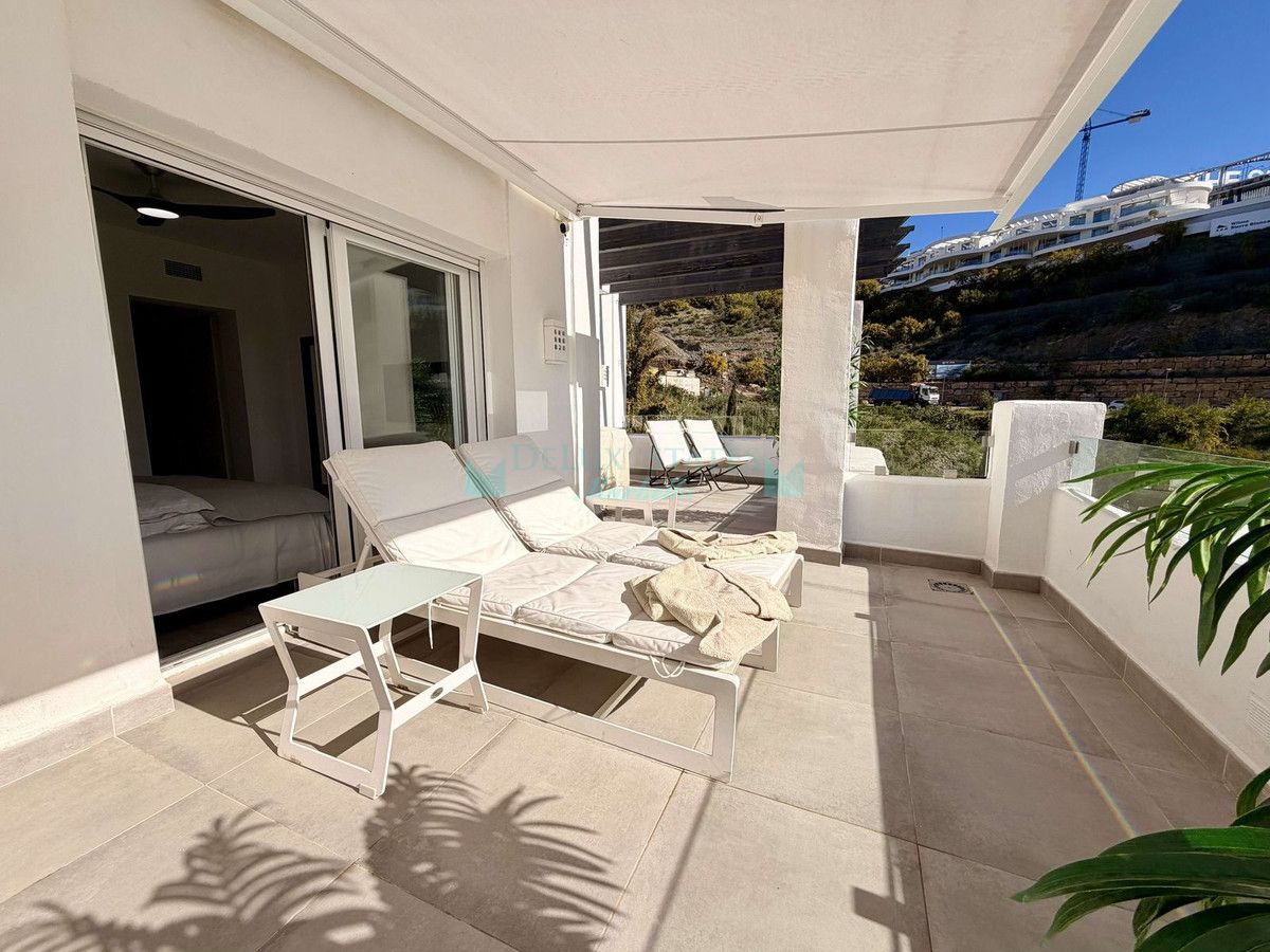 Apartamento en venta en Benahavis