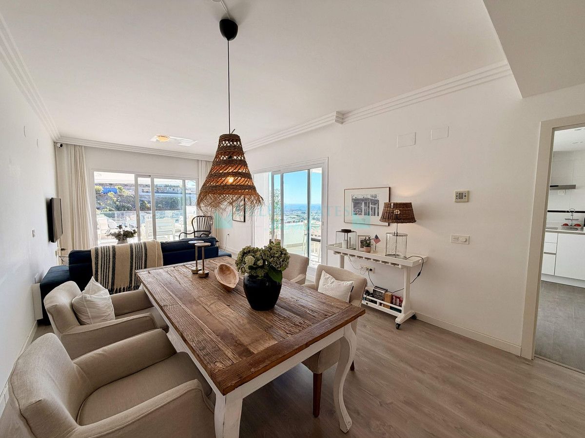 Apartamento en venta en Benahavis