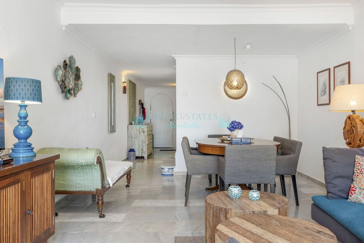 Town House for sale in Estepona