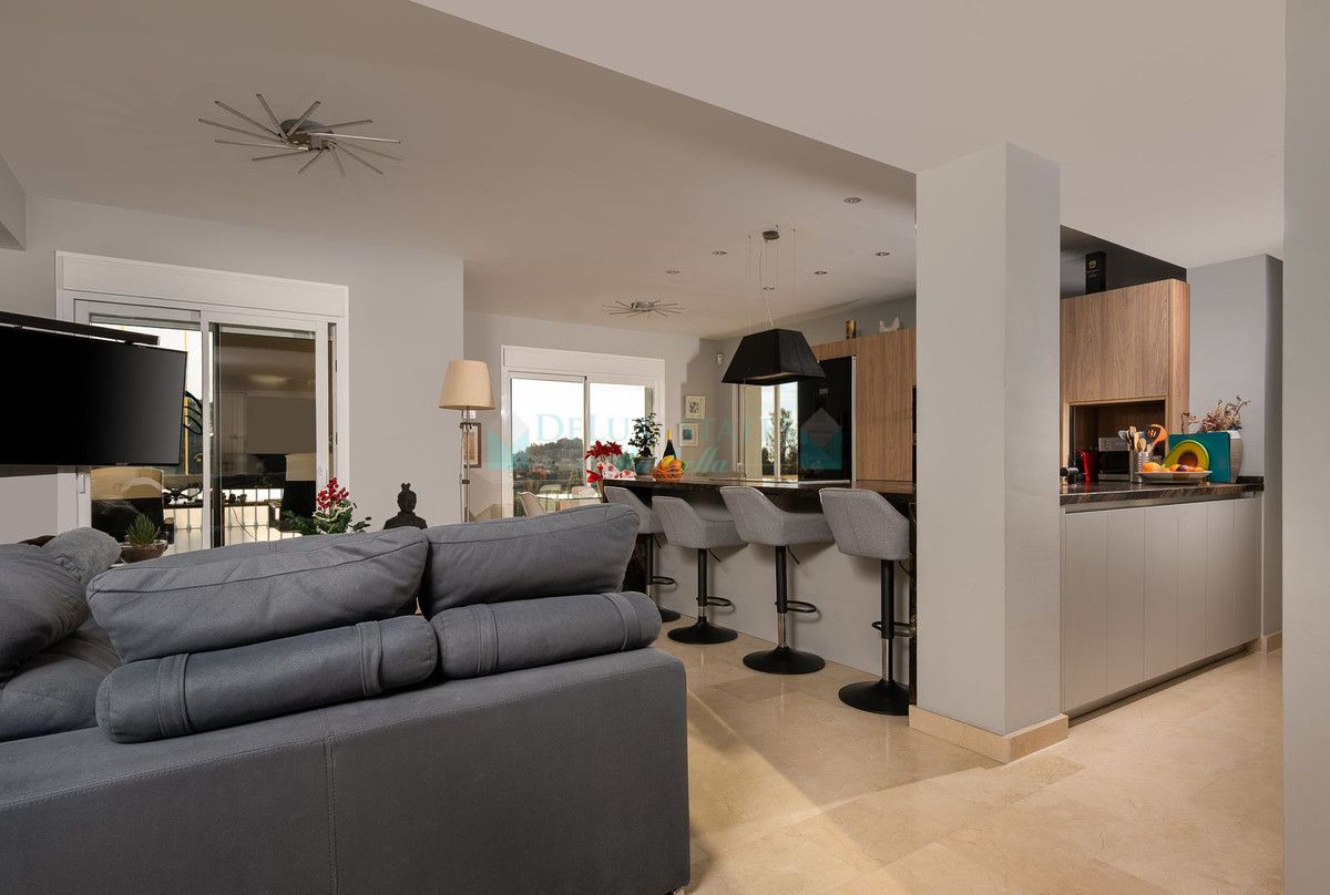 Apartment for sale in Benahavis