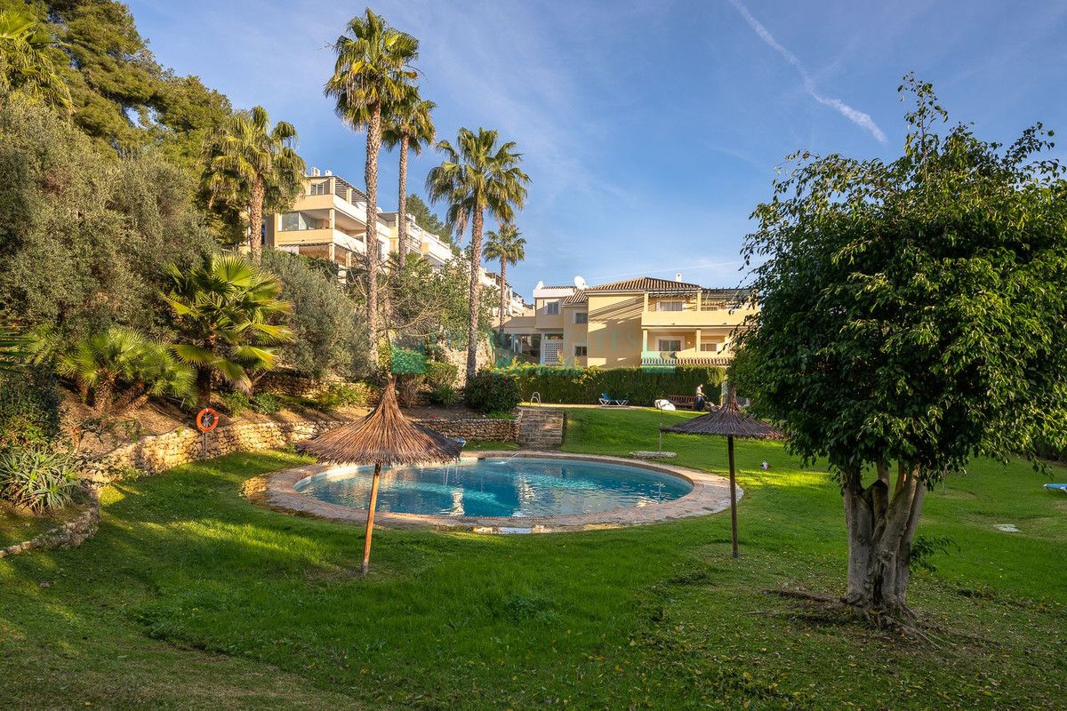 Apartment for sale in Benahavis