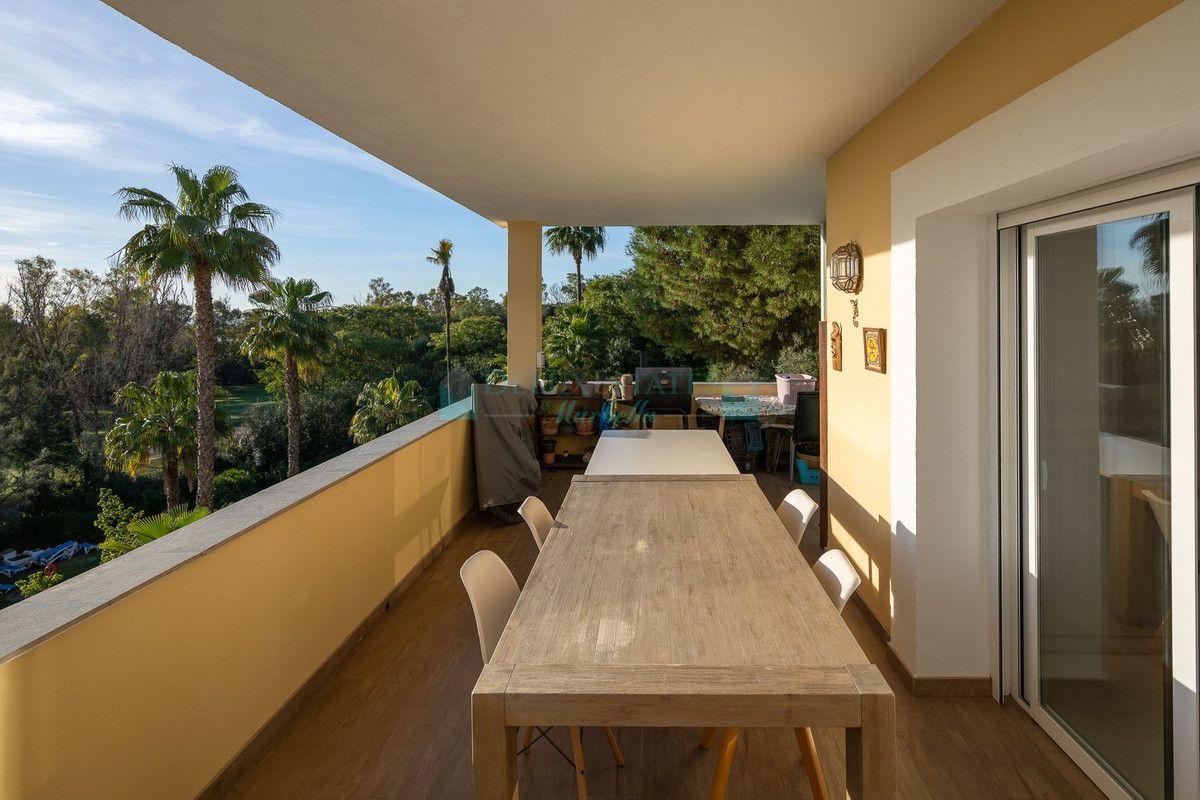 Apartment for sale in Benahavis