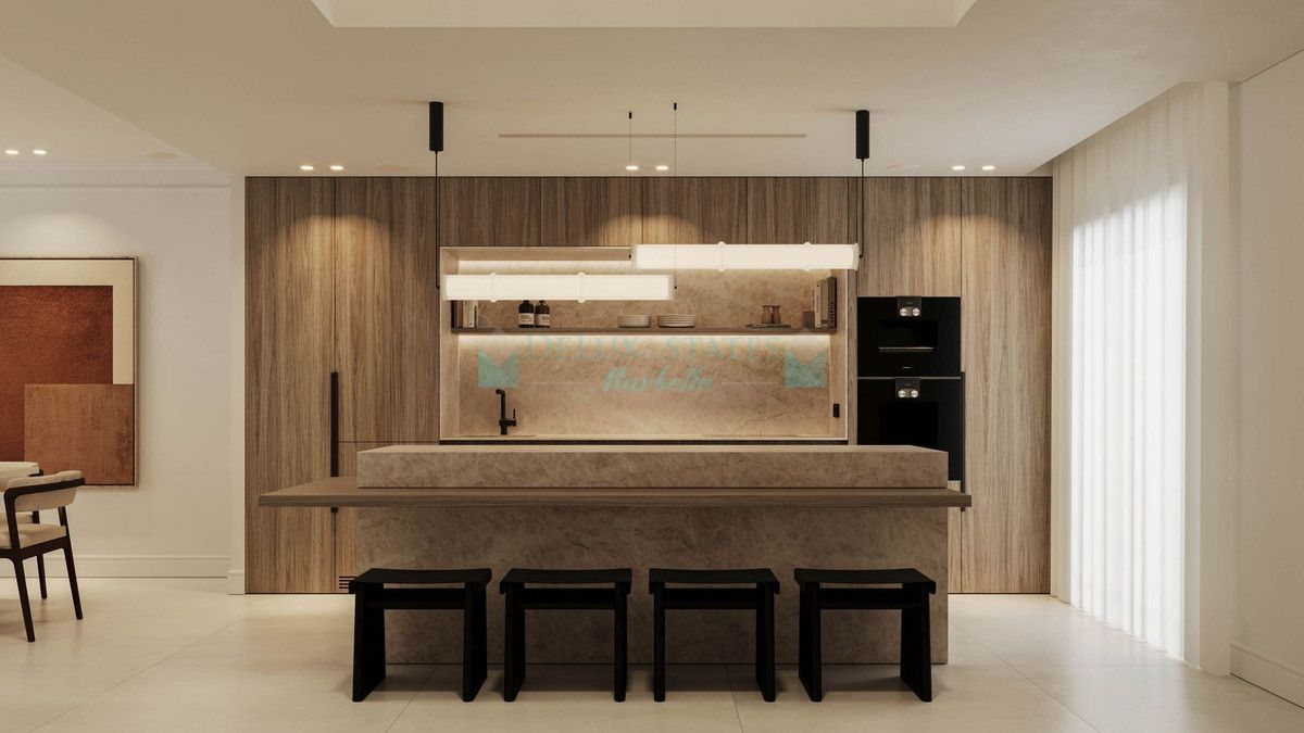 Town House for sale in Nueva Andalucia