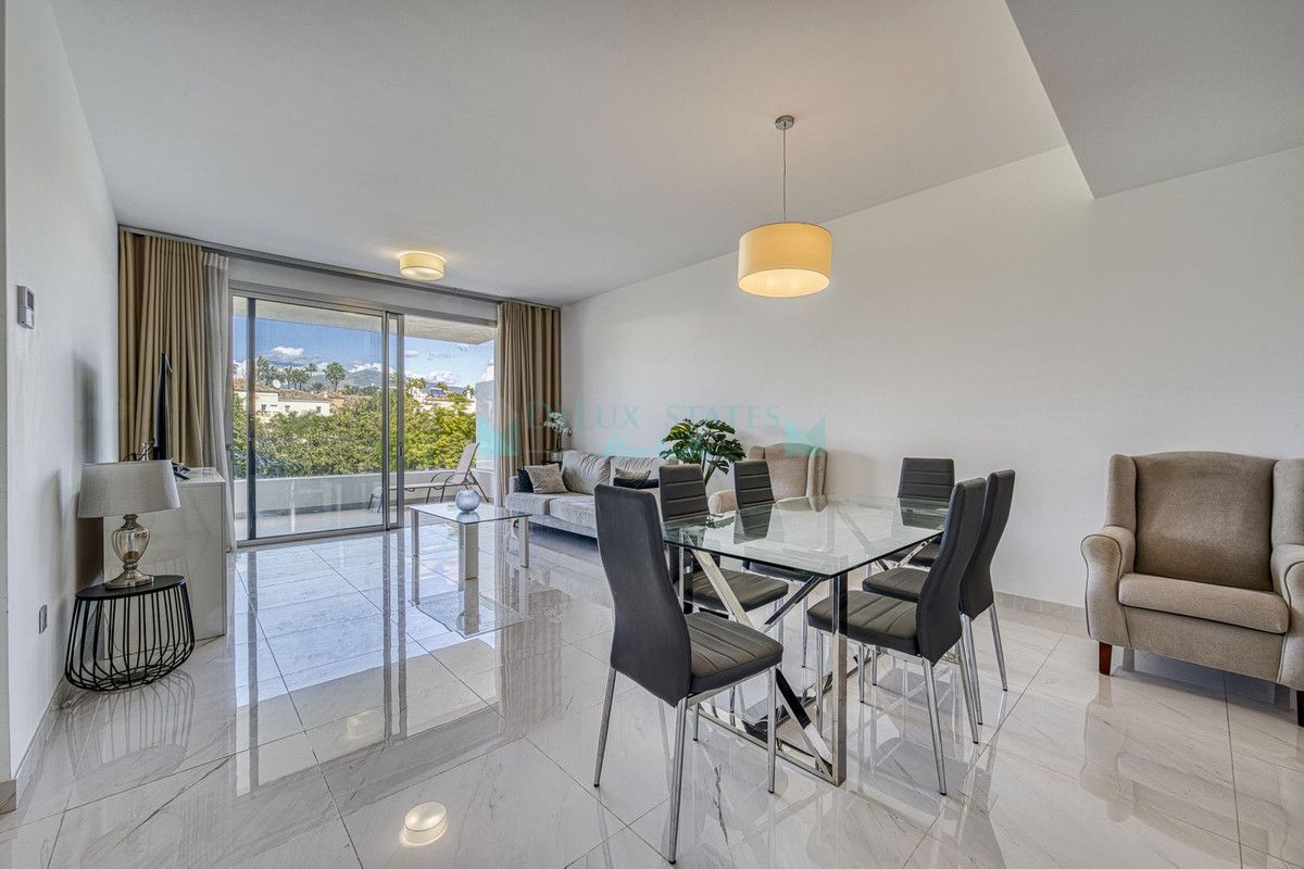 Apartment for sale in Estepona