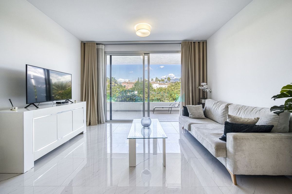 Apartment for sale in Estepona