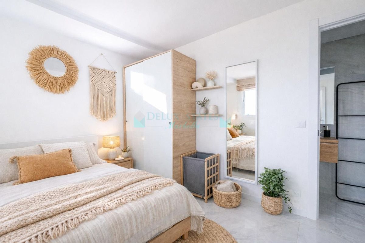 Apartment for sale in Atalaya, Estepona