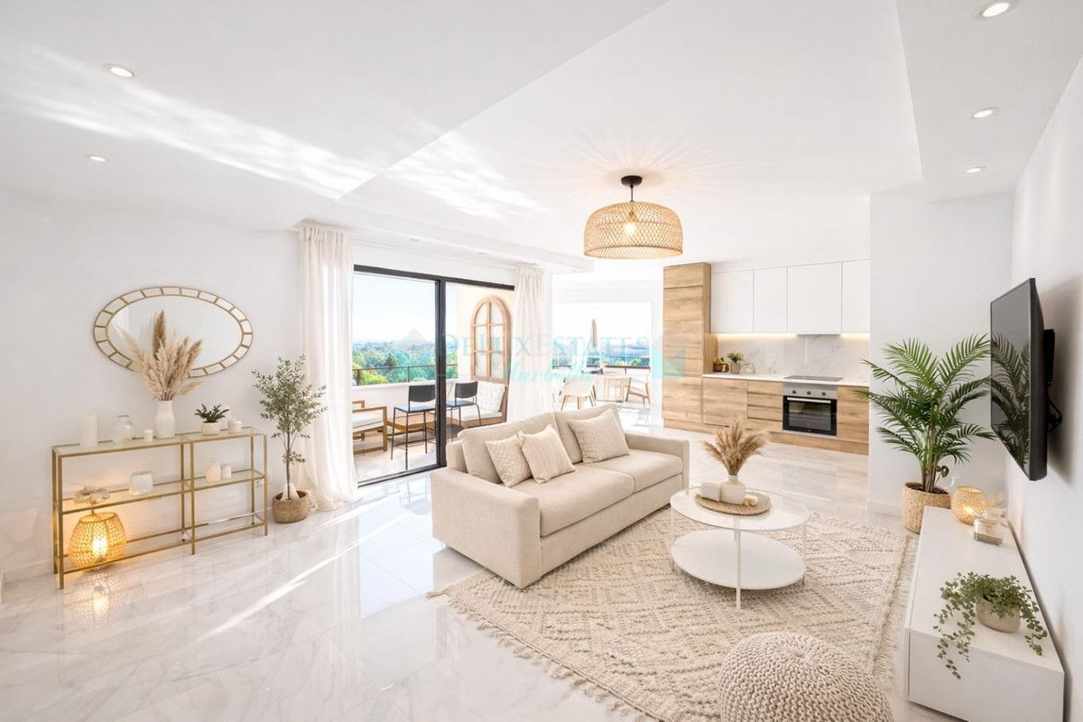 Apartment for sale in Atalaya, Estepona