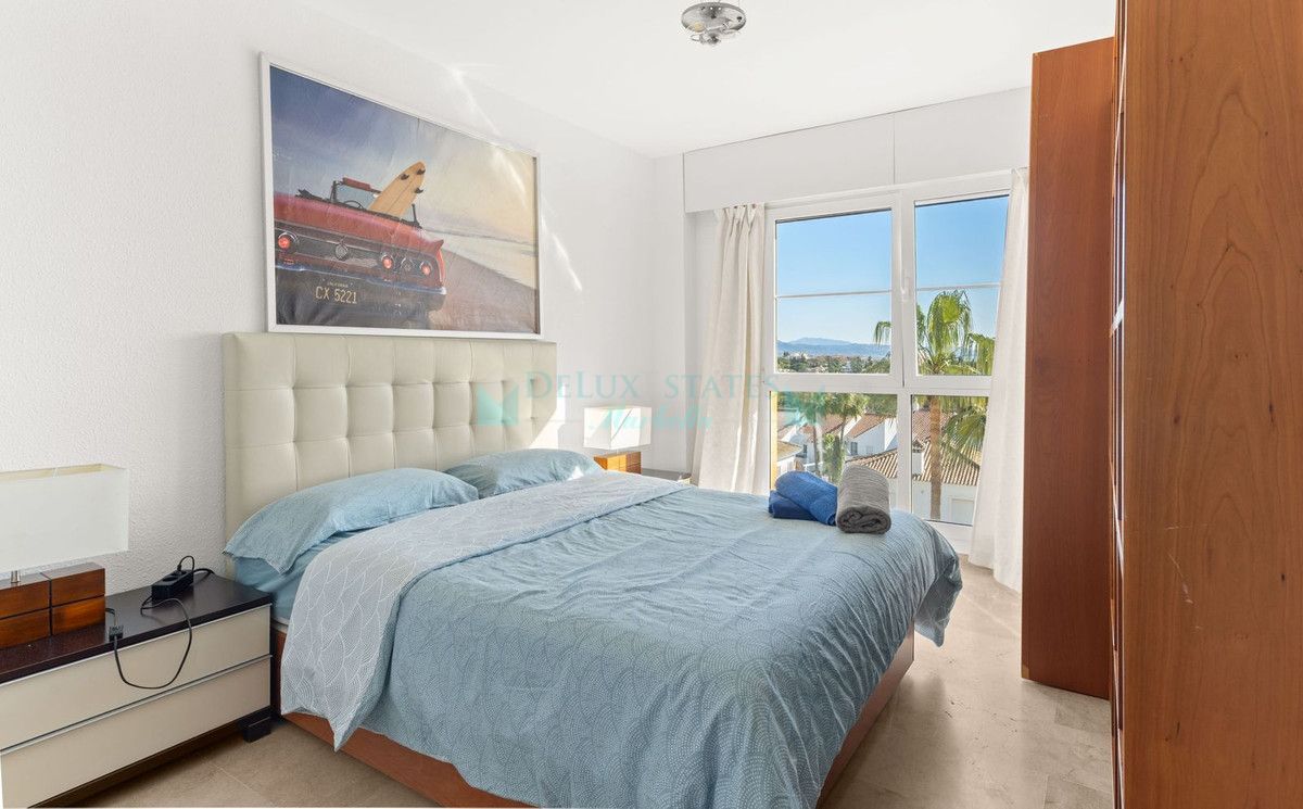 Ático en venta en Atalaya, Estepona