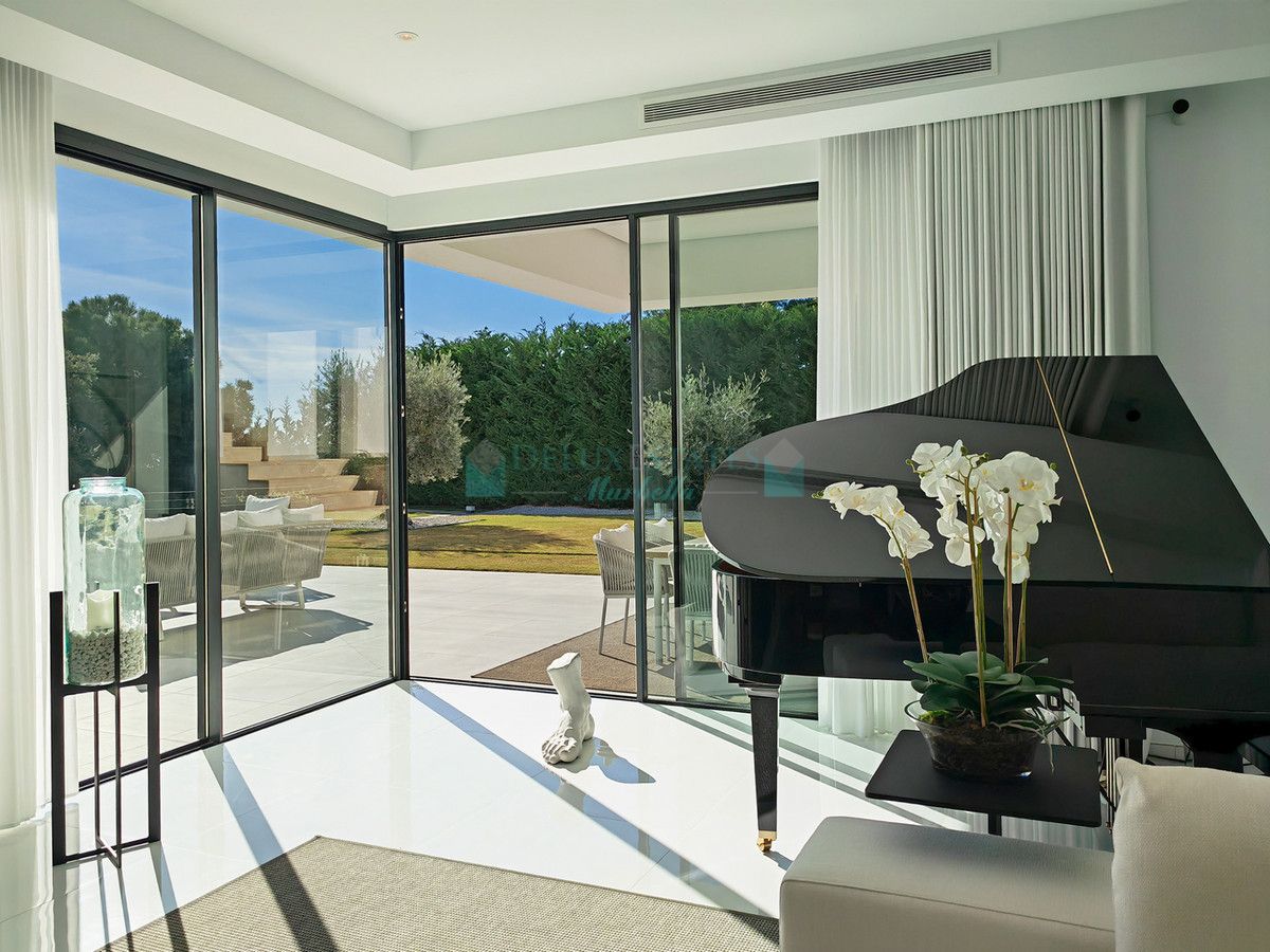 Villa en venta en Benahavis