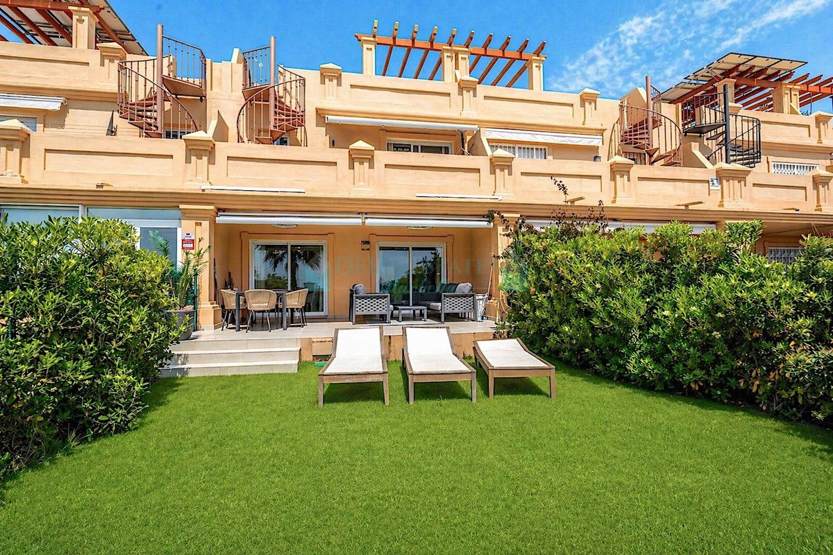Town House for sale in Estepona