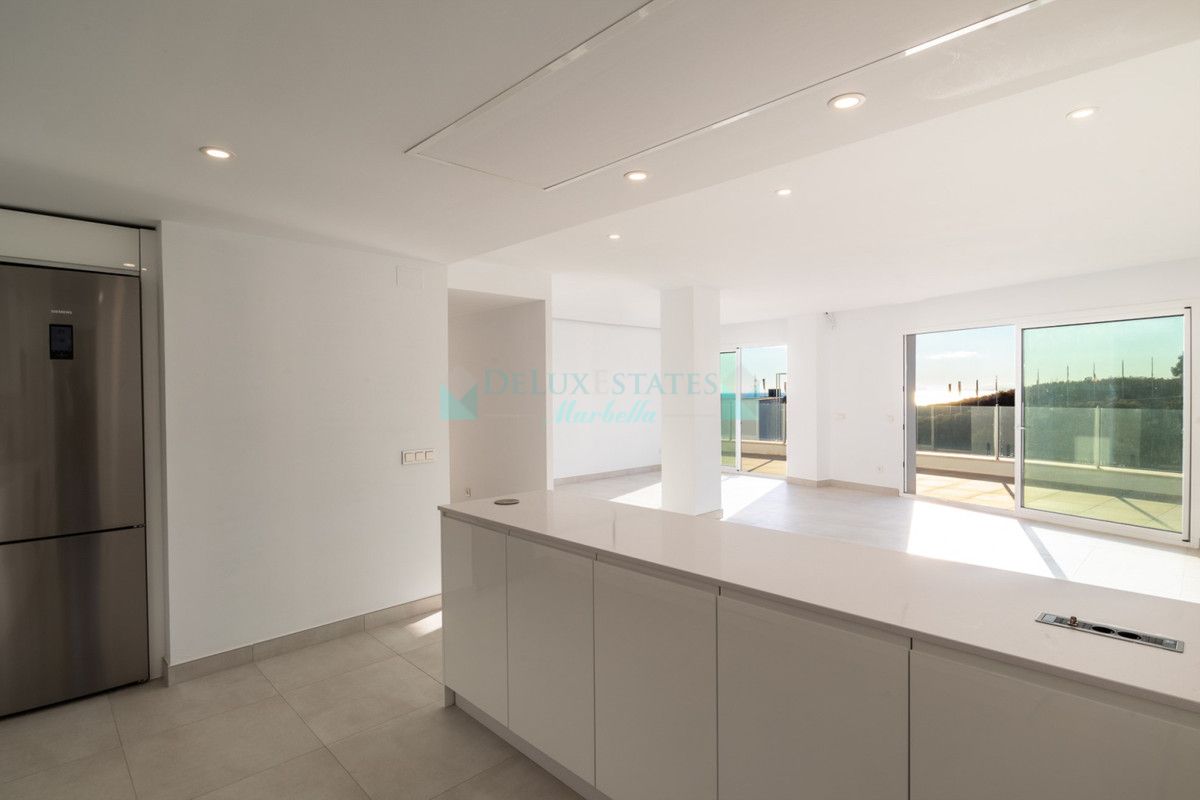 Penthouse for sale in Los Altos de los Monteros, Marbella East
