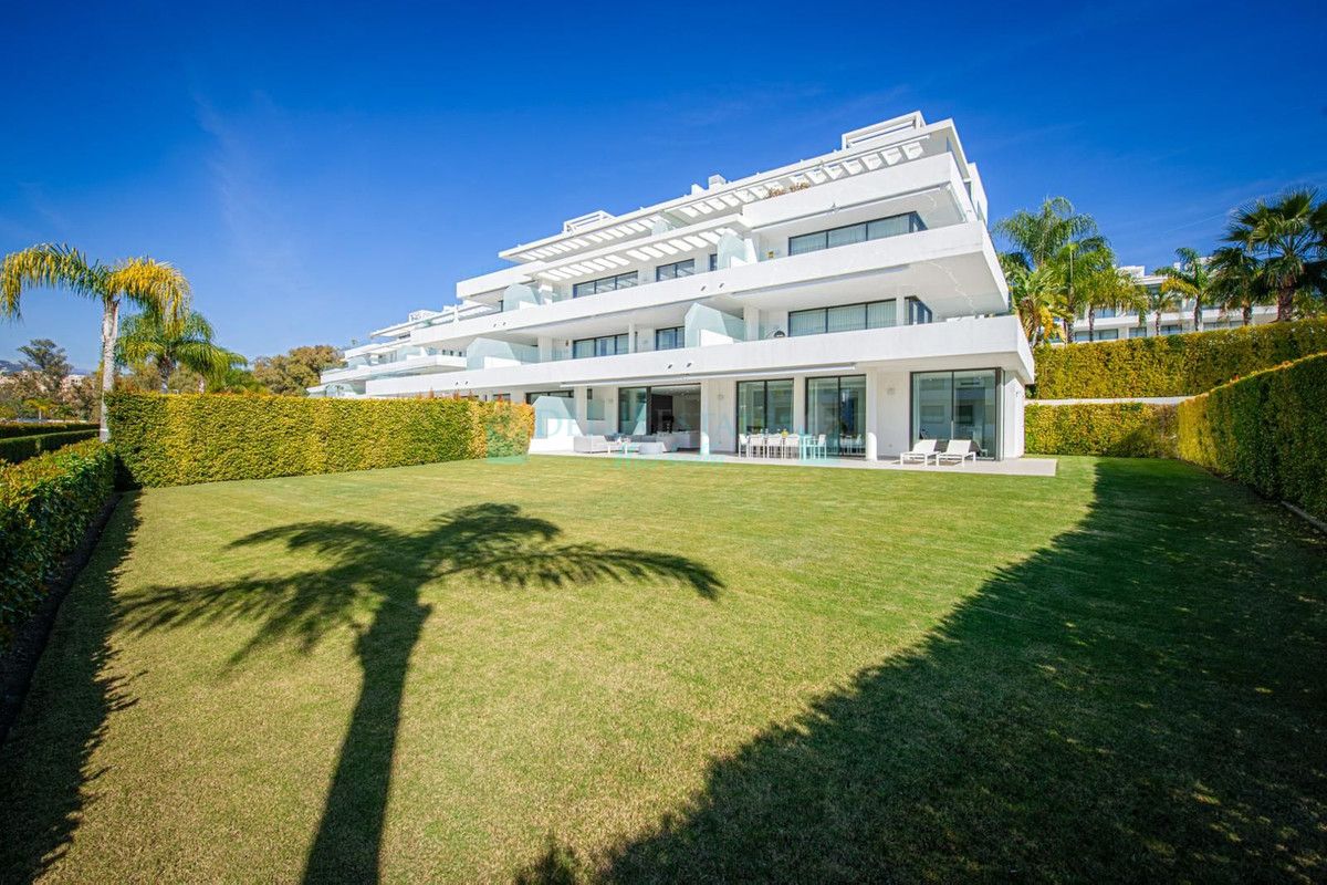 Ground Floor Apartment for sale in Estepona