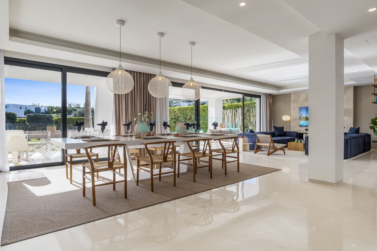 Villa for rent in Nueva Andalucia