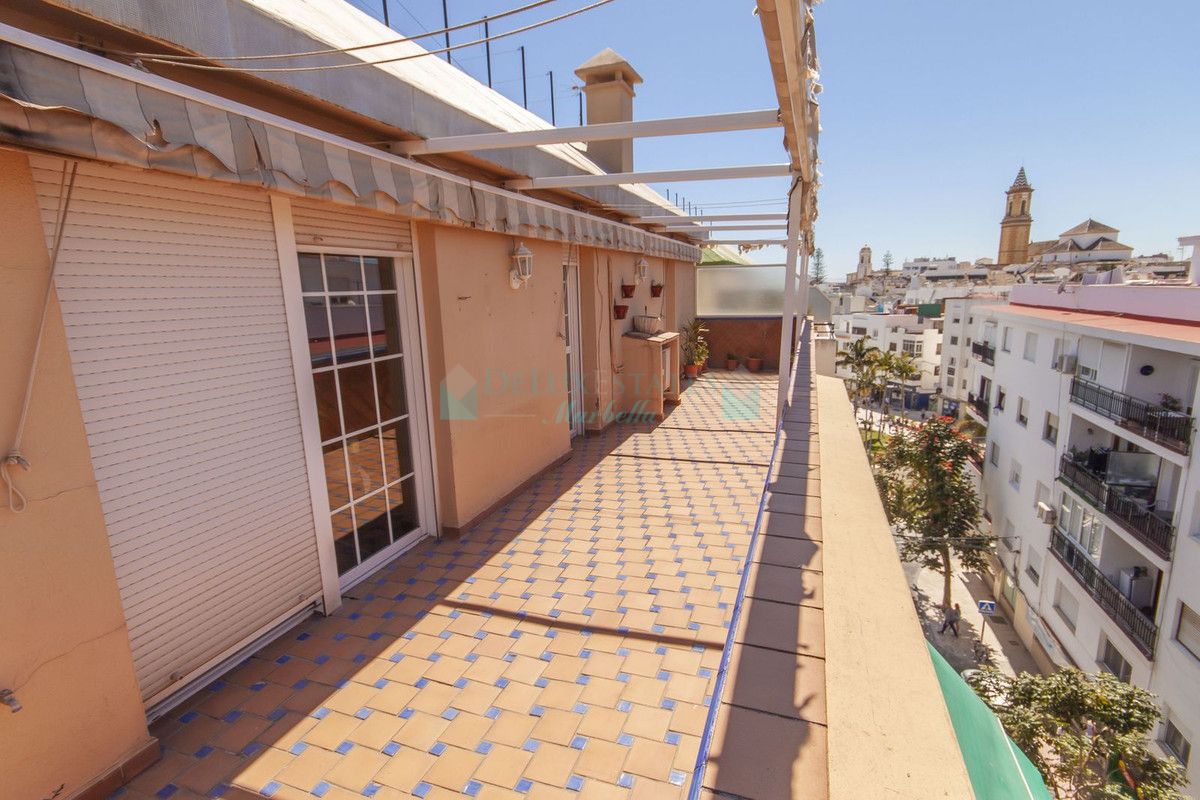 Penthouse for sale in Estepona