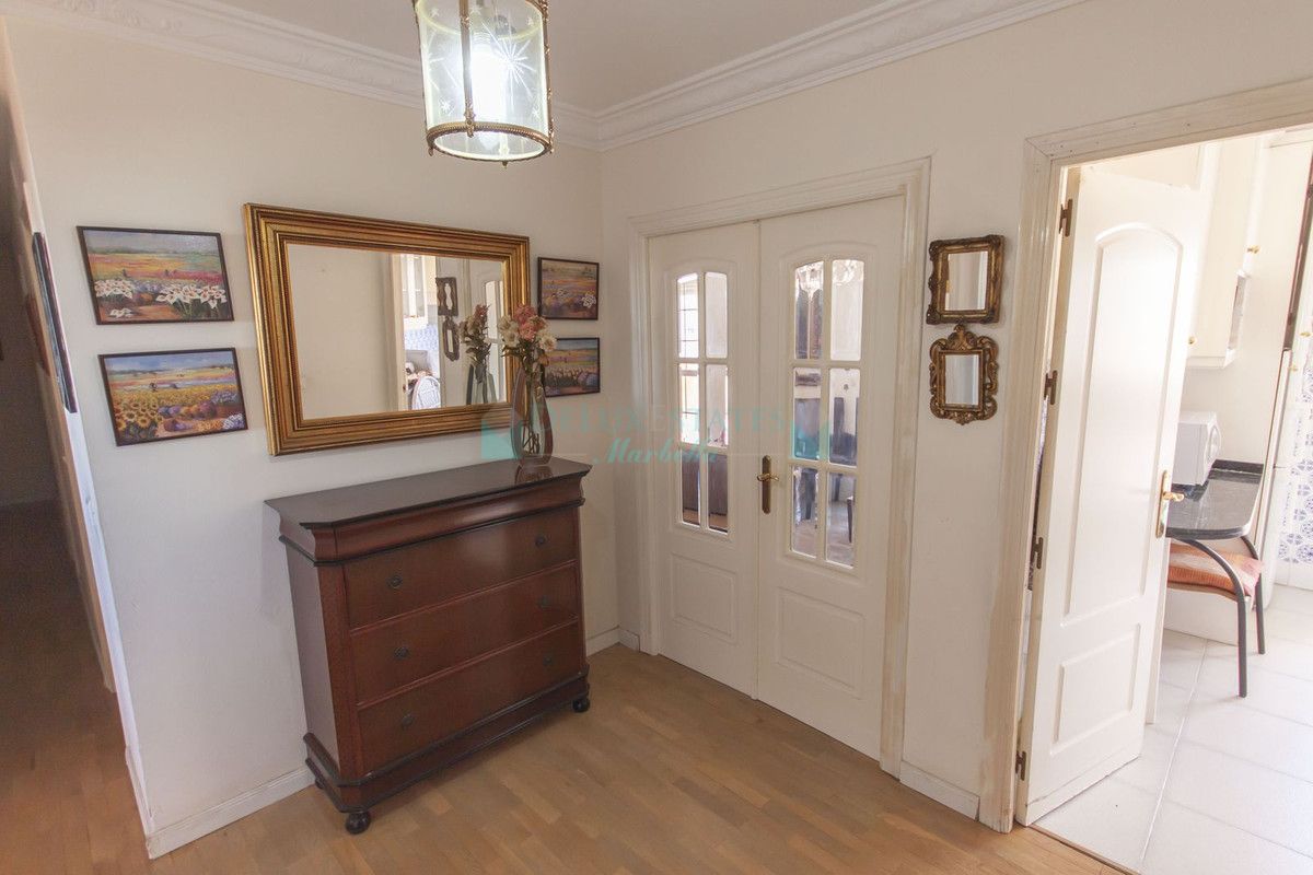 Penthouse for sale in Estepona