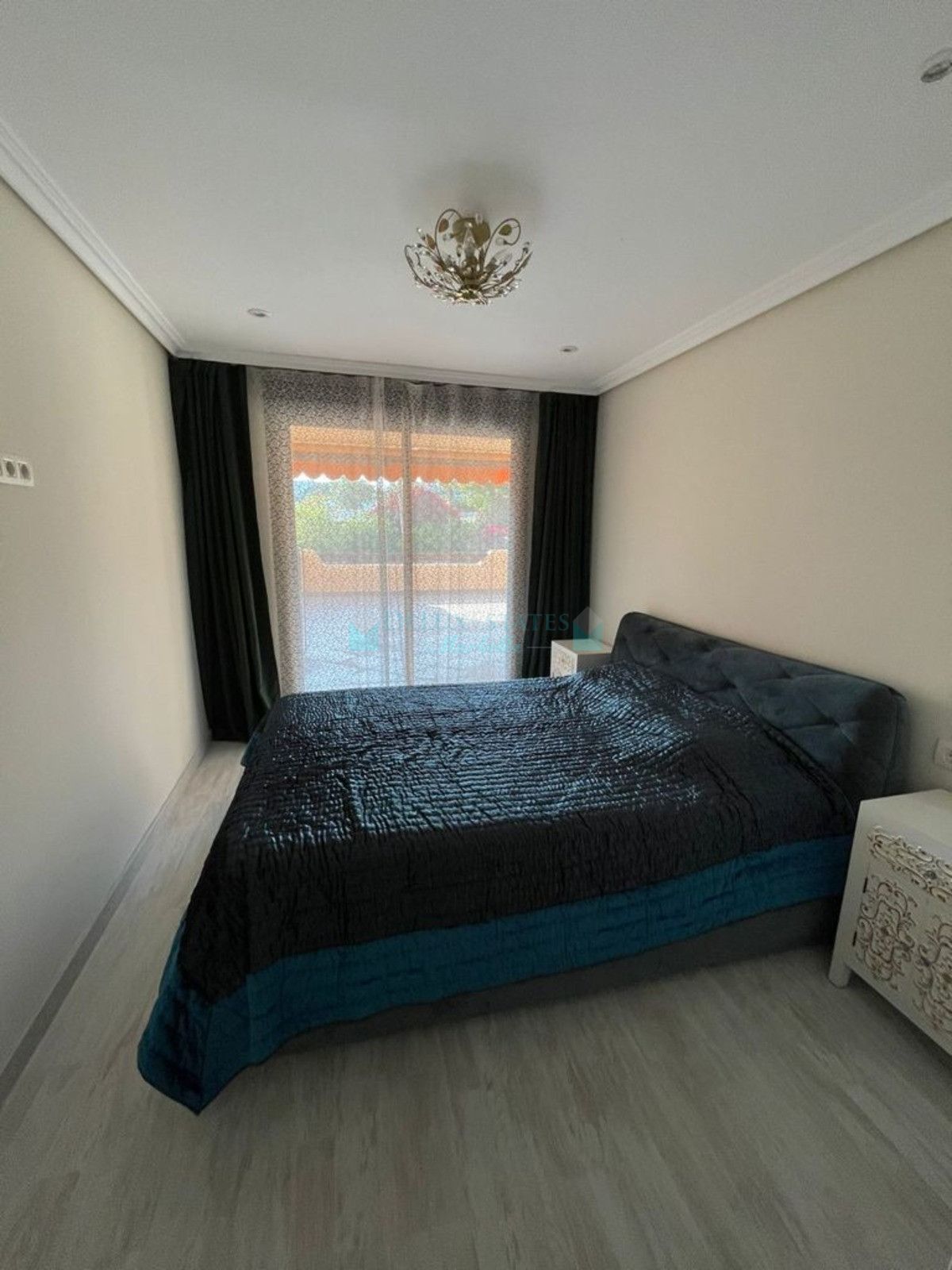 Ground Floor Apartment for sale in Benahavis