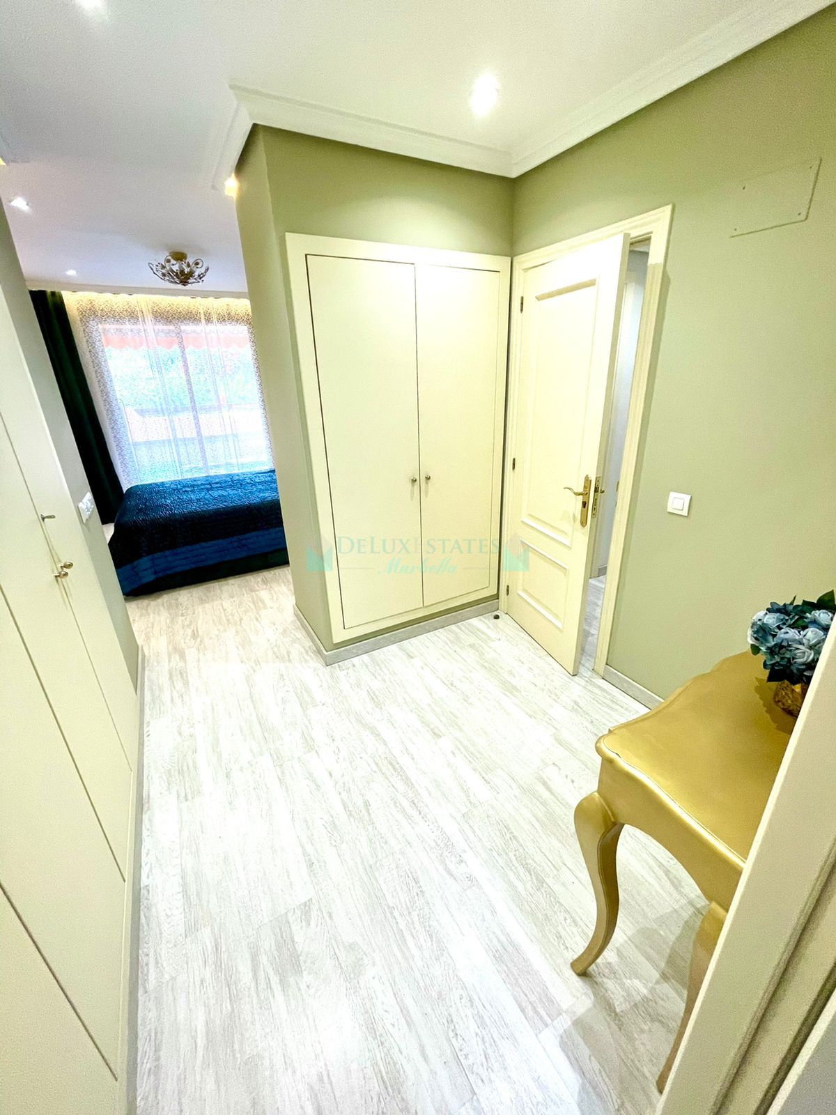 Ground Floor Apartment for sale in Benahavis