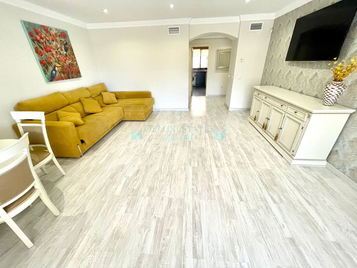 Ground Floor Apartment for sale in Benahavis