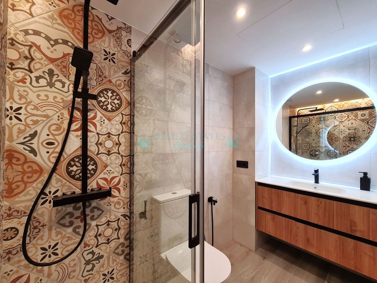 Apartamento en venta en Estepona