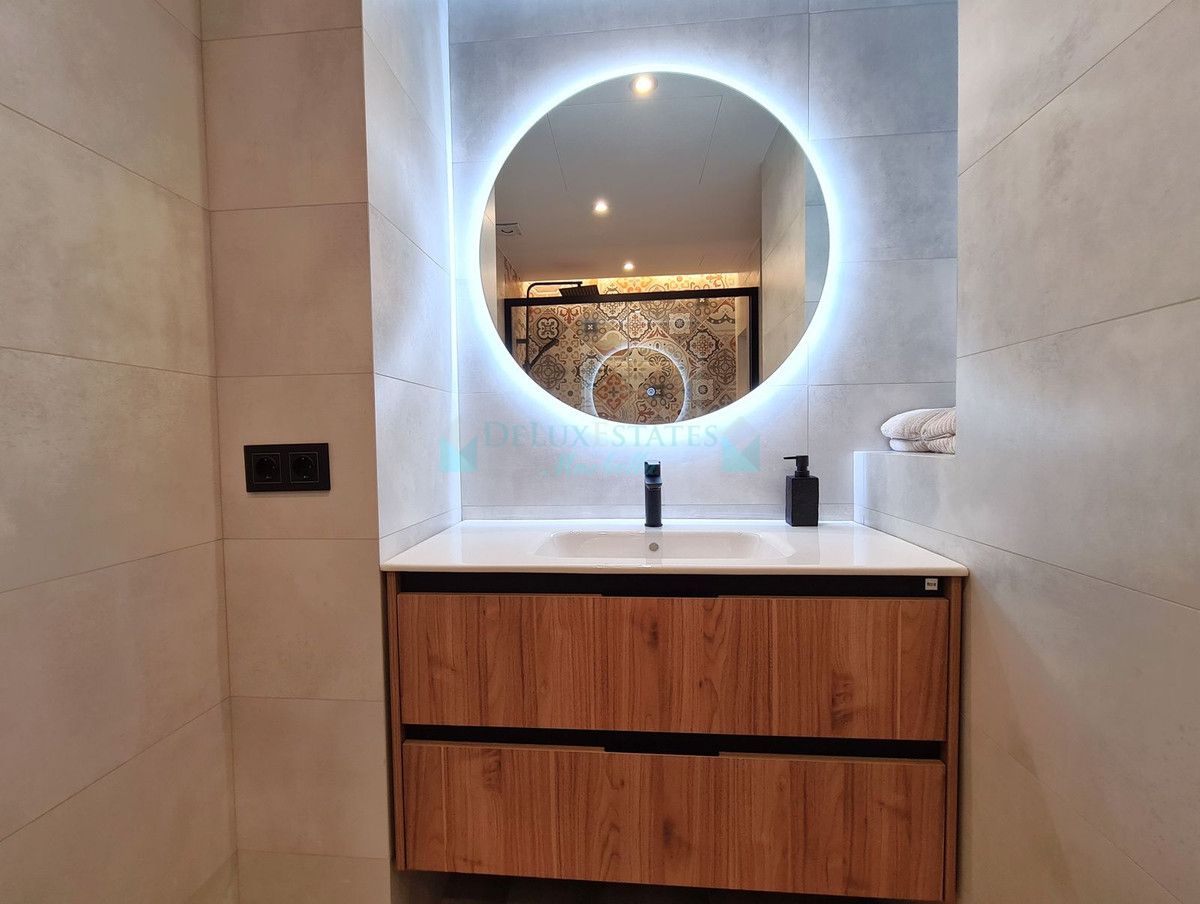 Apartamento en venta en Estepona