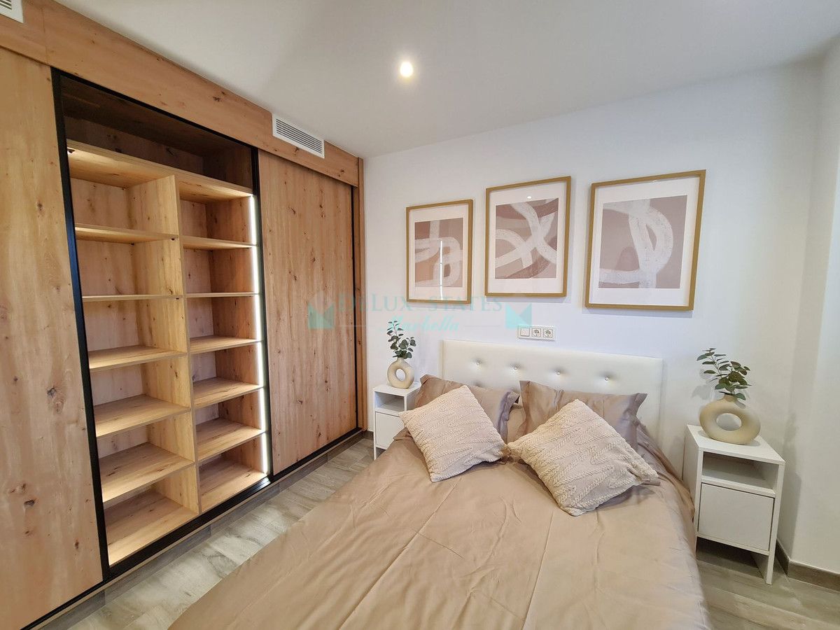 Apartamento en venta en Estepona