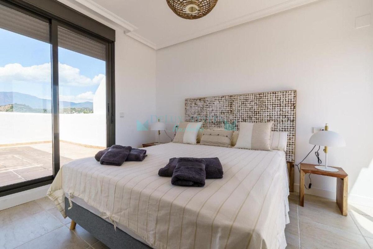 Penthouse for sale in Estepona