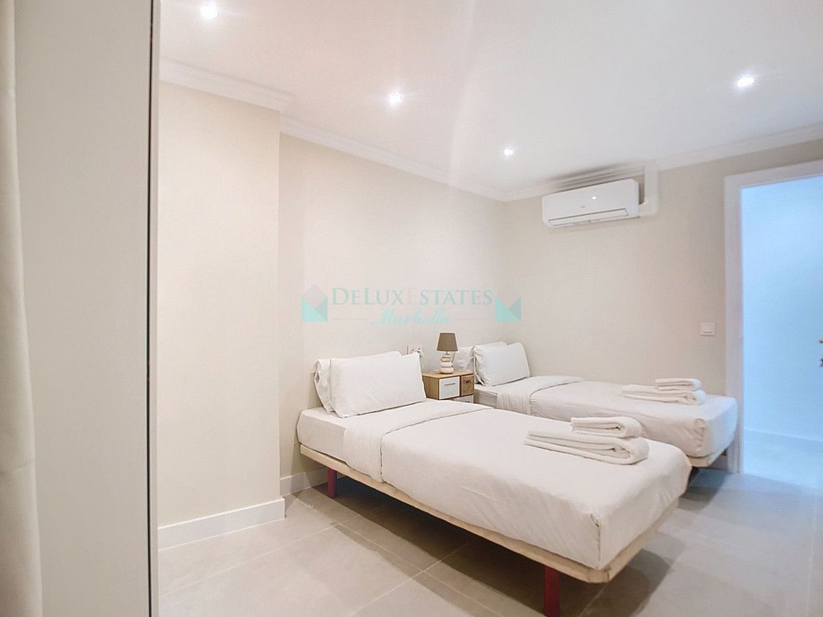 Apartamento en venta en Estepona