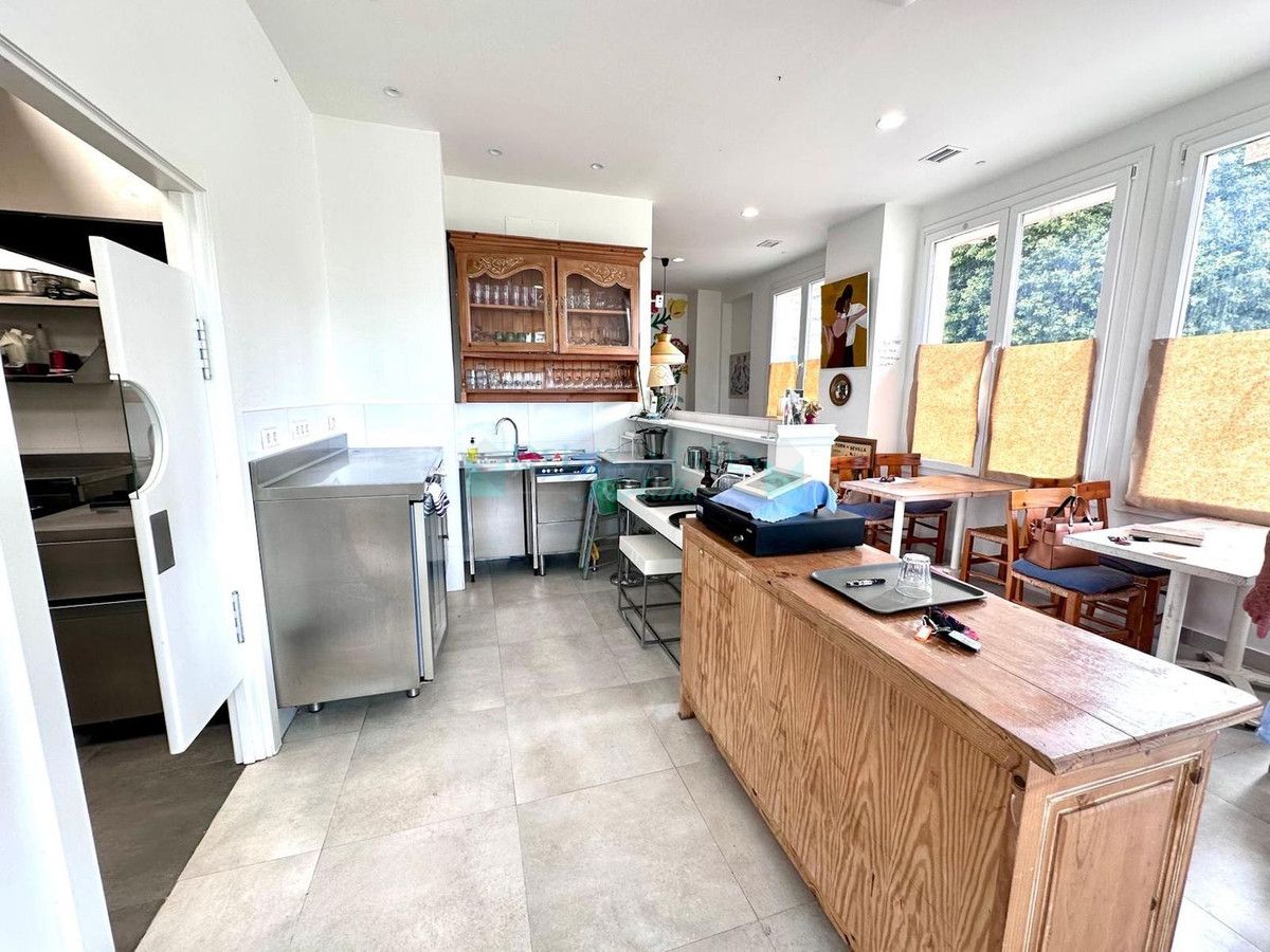 Restaurant for sale in Nueva Andalucia
