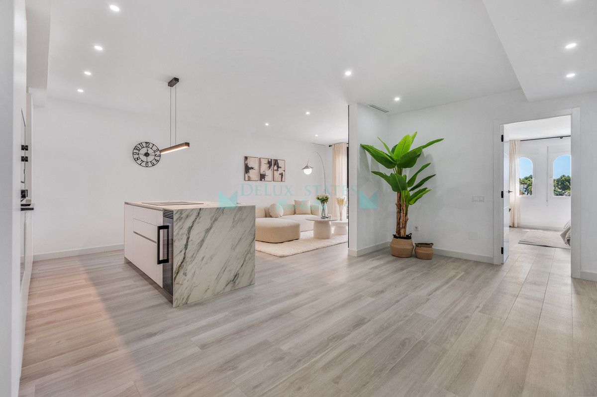 Apartamento en venta en Nueva Andalucia