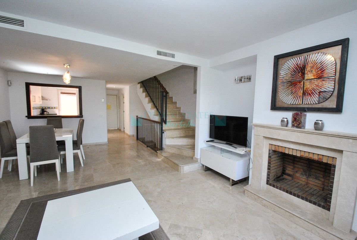 Town House for sale in Cabopino, Marbella East