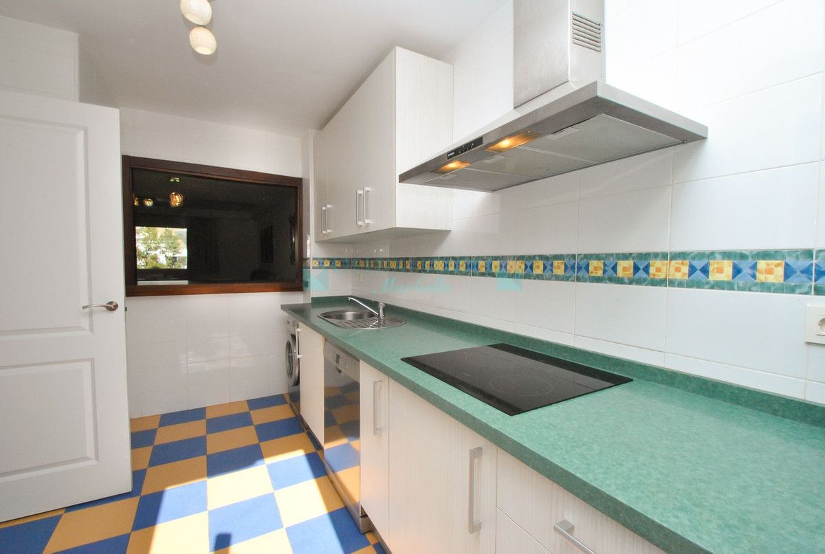 Town House for sale in Cabopino, Marbella East