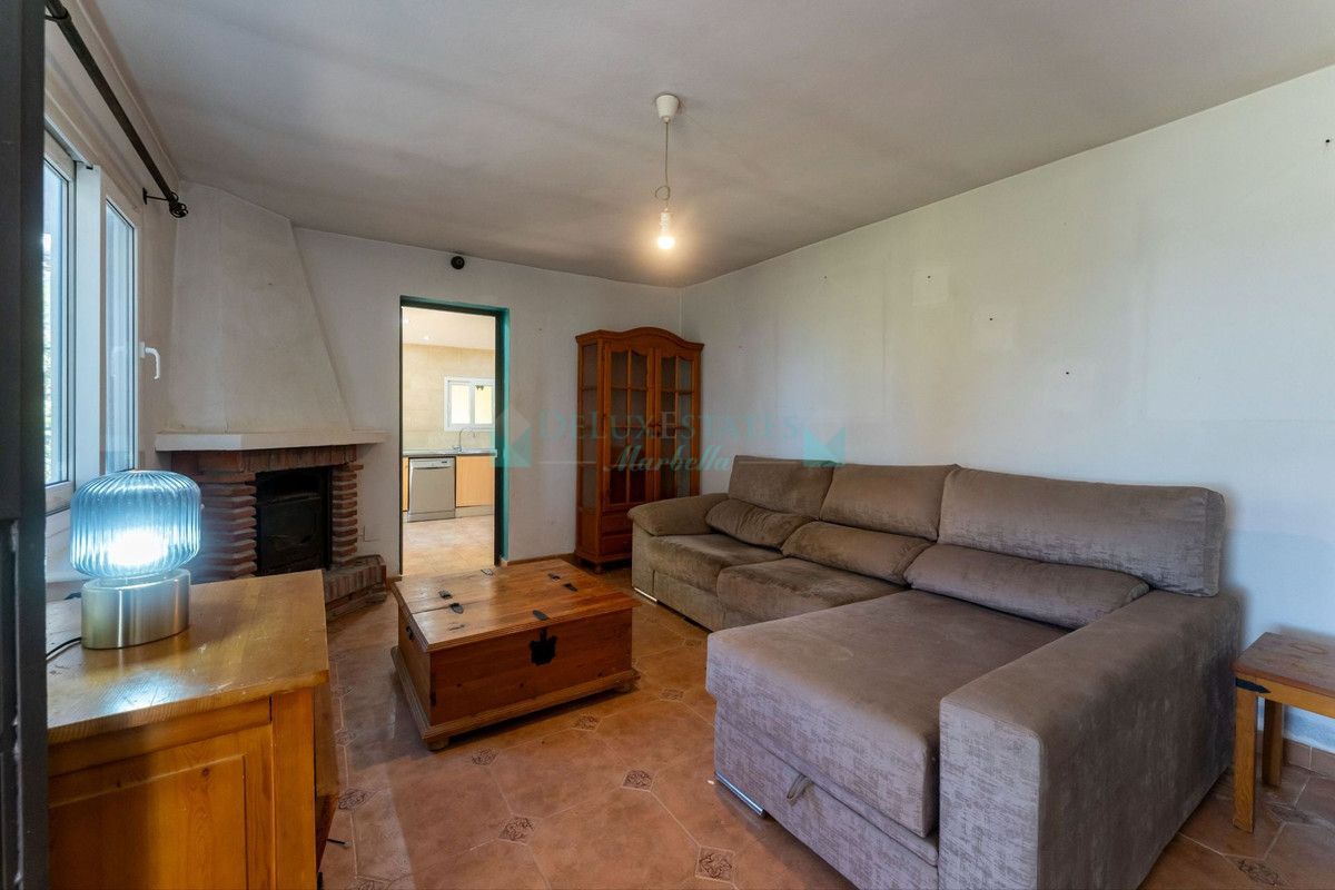 Finca for sale in Ojen