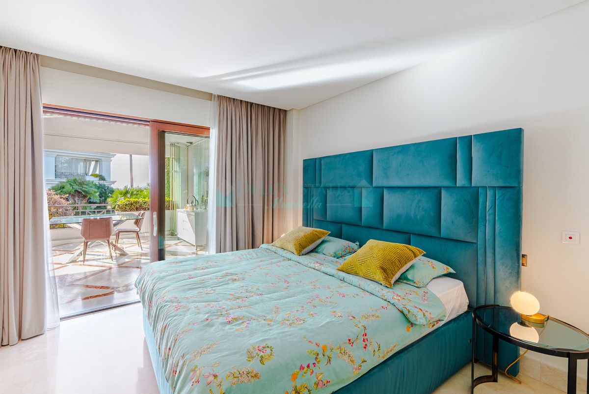 Apartamento en venta en Estepona