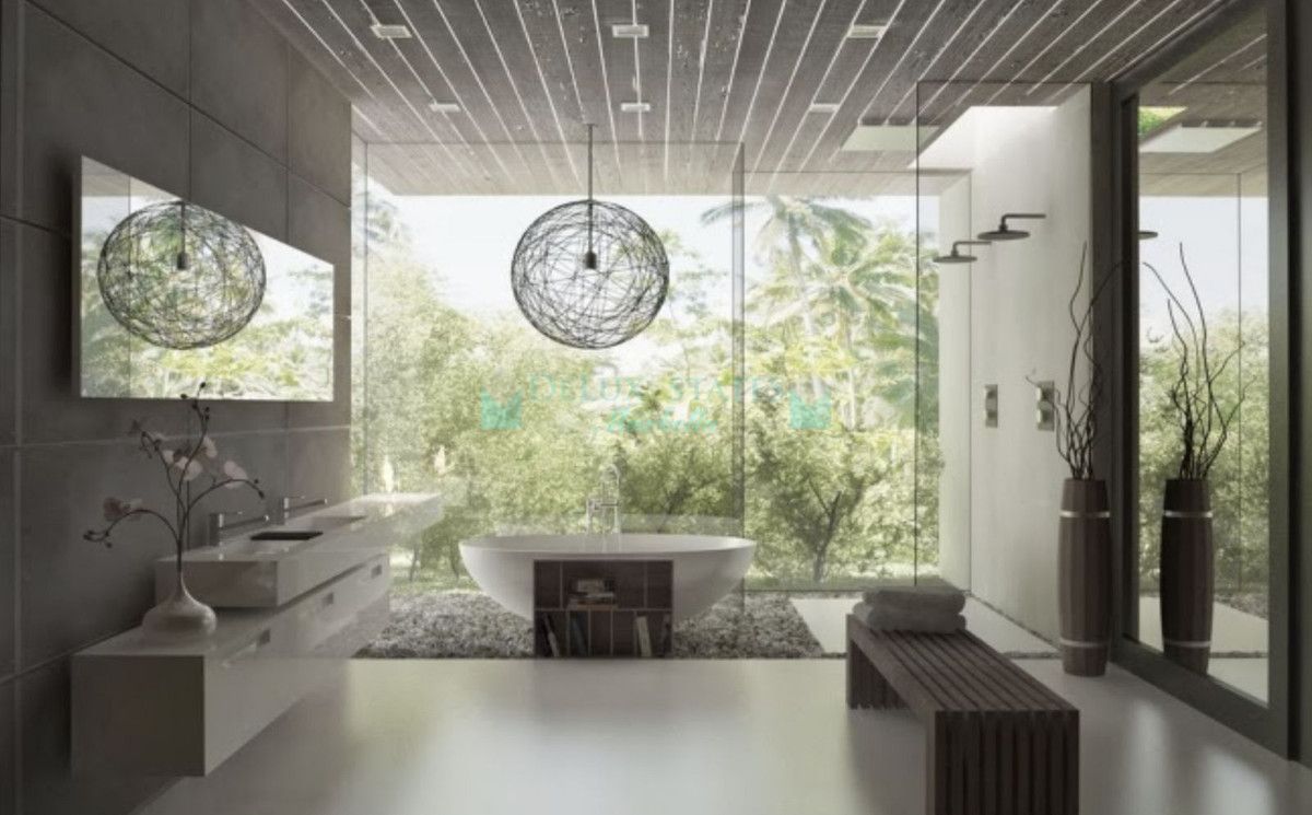 Villa for sale in Estepona