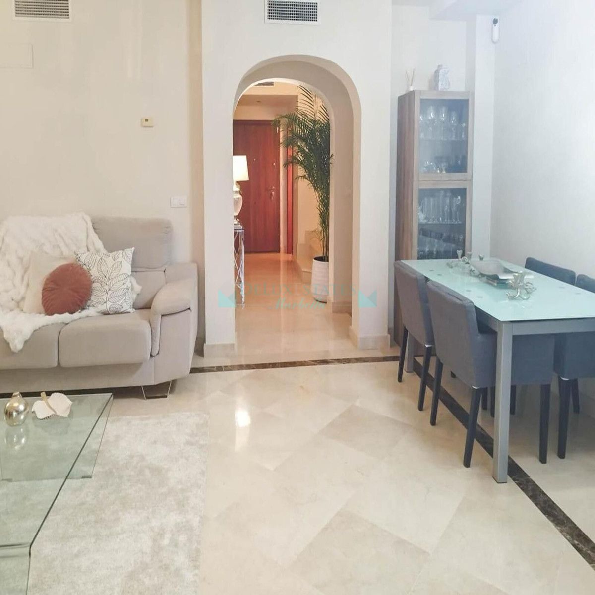 Town House for sale in Estepona