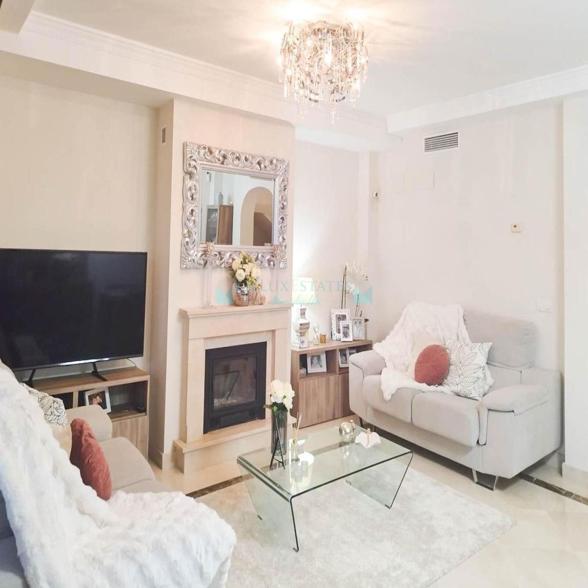 Town House for sale in Estepona