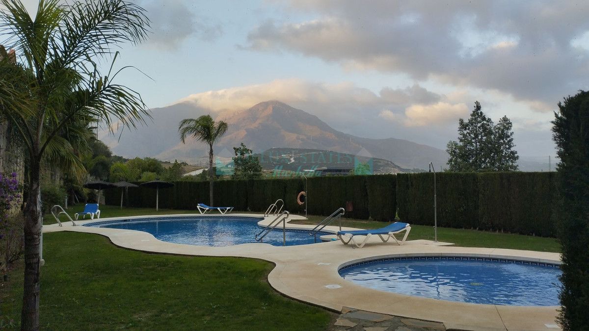 Town House for sale in Estepona