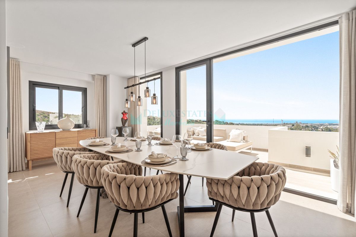 Villa for sale in Nueva Andalucia