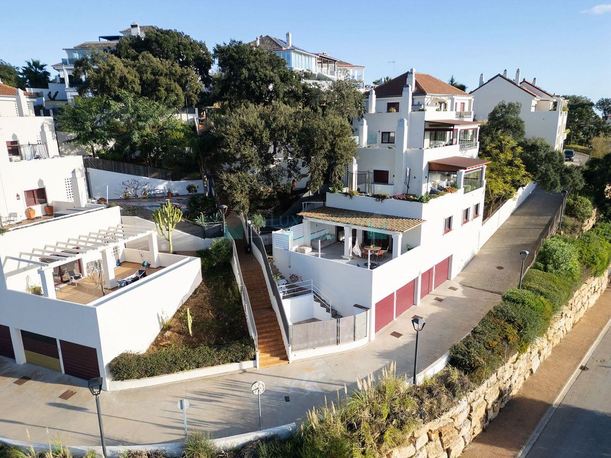 Town House for sale in La Mairena, Marbella East