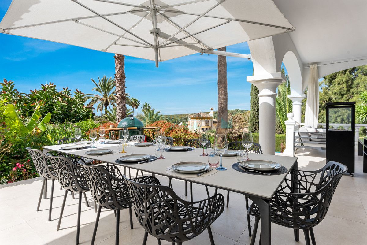 Villa for rent in El Paraiso, Estepona