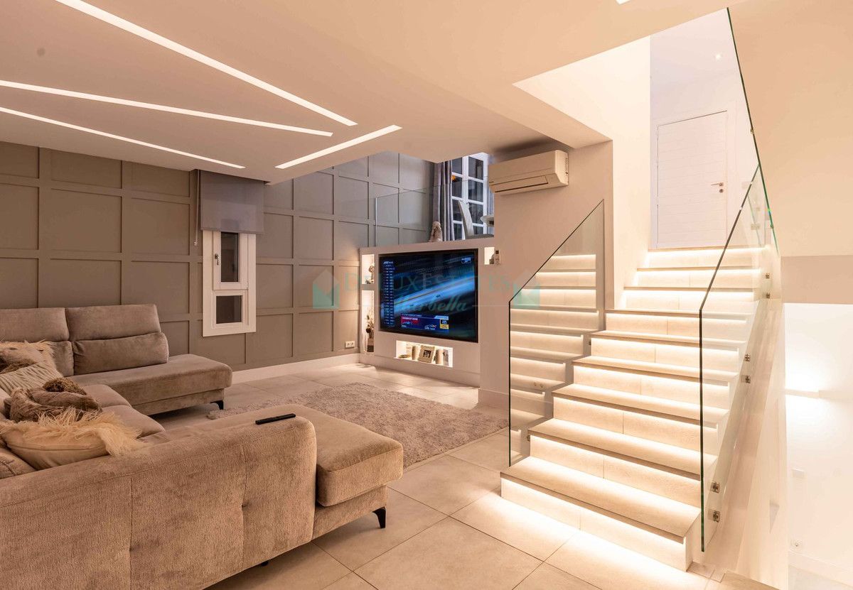 Town House for sale in Benahavis