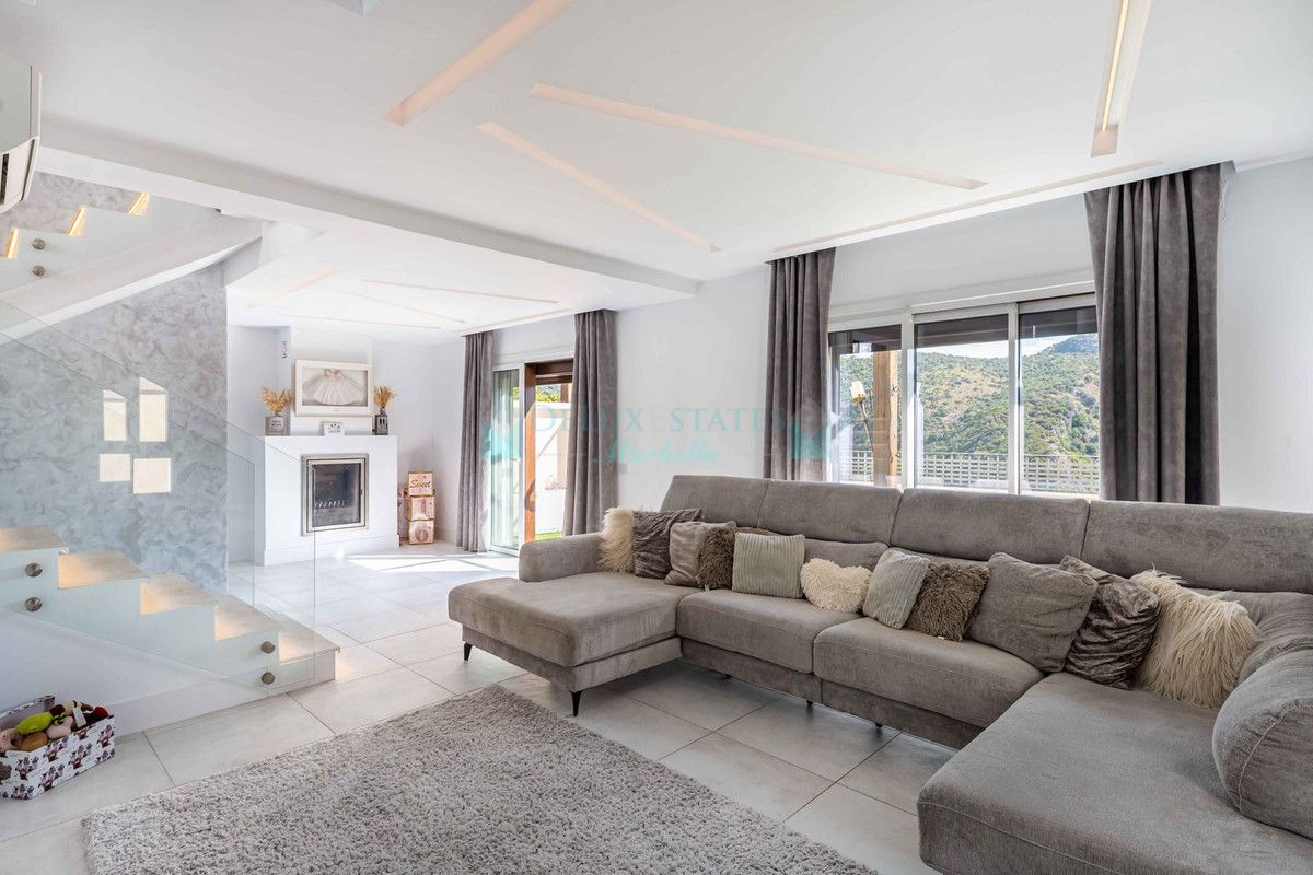 Town House for sale in Benahavis