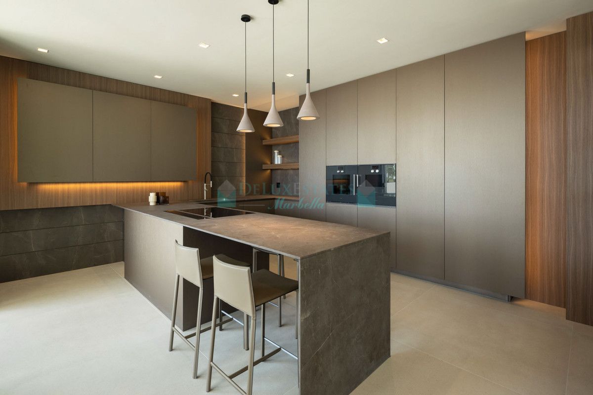 Villa for sale in Los Flamingos, Benahavis