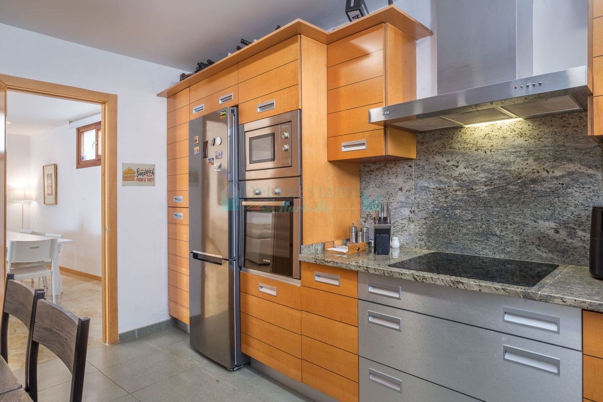 Ground Floor Apartment for sale in Los Altos de los Monteros, Marbella East