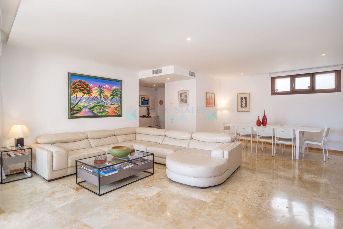 Ground Floor Apartment for sale in Los Altos de los Monteros, Marbella East