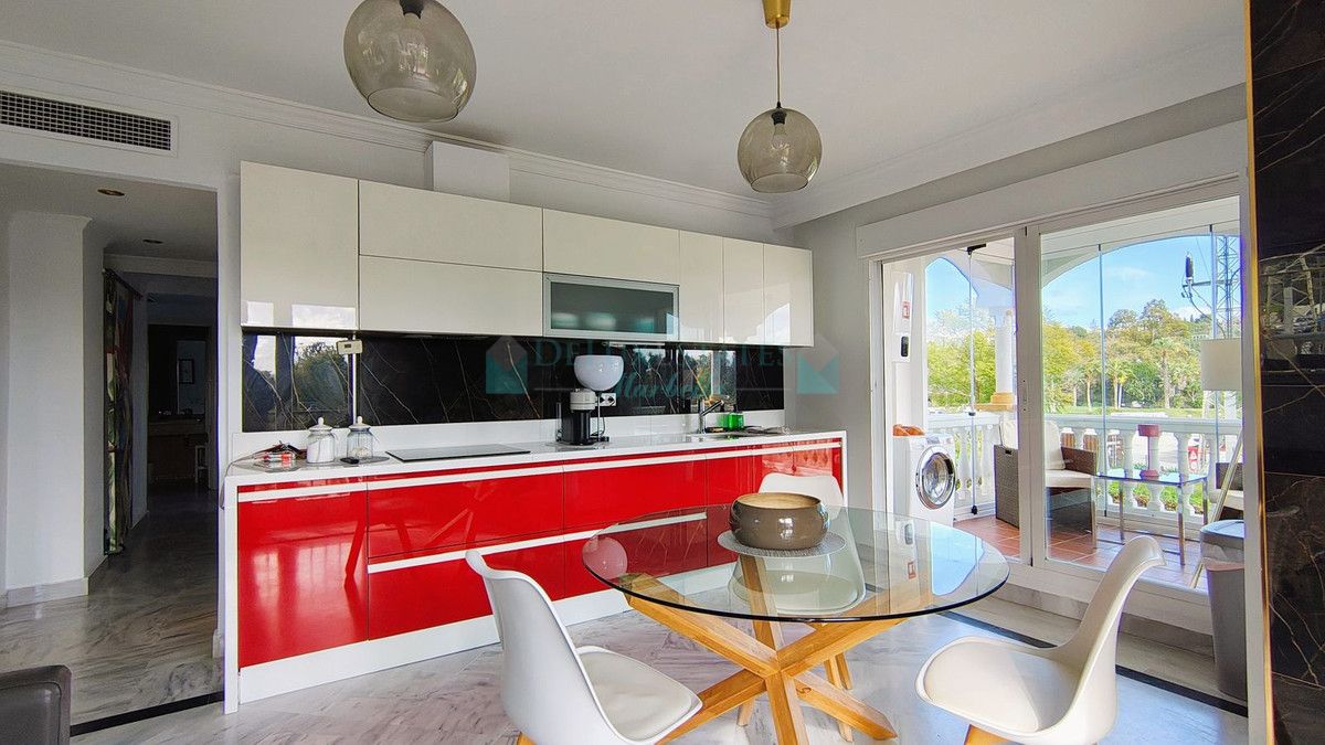 Apartment for sale in Nueva Andalucia