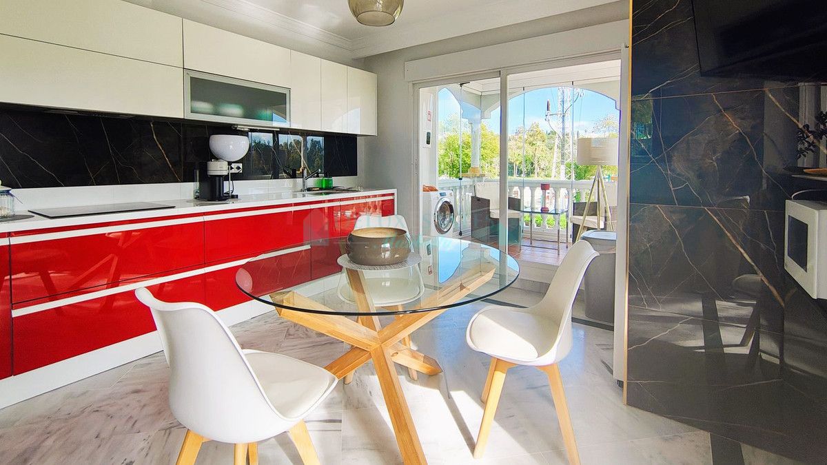 Apartment for sale in Nueva Andalucia