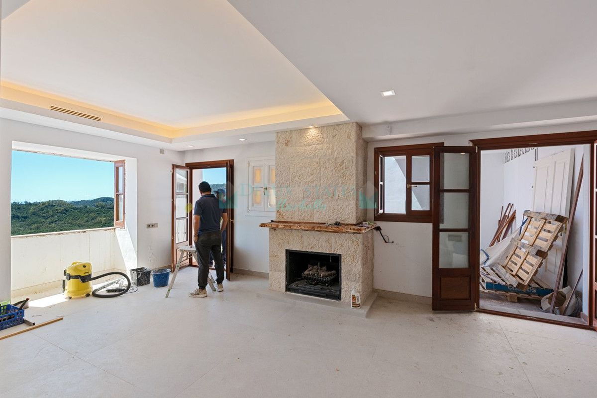 Town House for sale in Benahavis