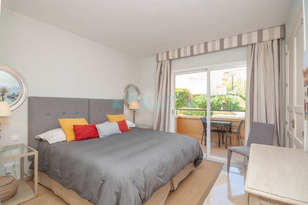 Apartamento en venta en Elviria, Marbella Este